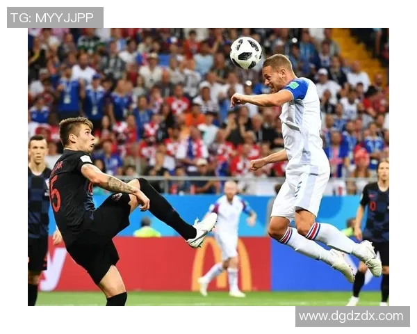 引领潮流的足球巨星:从球场到街头的时尚风向标 引领潮流的足球巨星:从球场到街头的时尚风向标