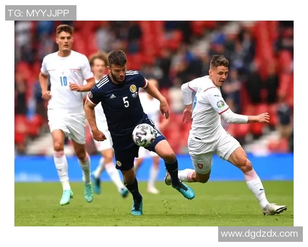 新赛季足球赛场上多位球星爆发强势表现掀起激烈竞争风潮 新赛季足球赛场上多位球星爆发强势表现掀起激烈竞争风潮