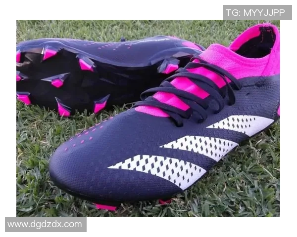 球星推荐的舒适足球鞋选择如何帮助提升比赛表现