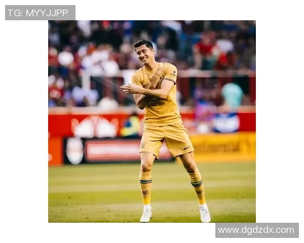 足球巨星遭遇队内排挤背后真相 揭示职业生涯的黑暗一面